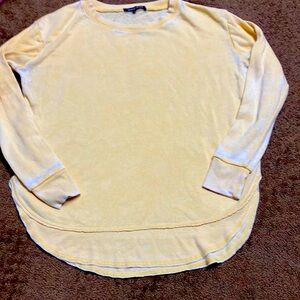 Ocean Drive- Sweatshirt Small yellow, distressed, light weight yet layered EUC